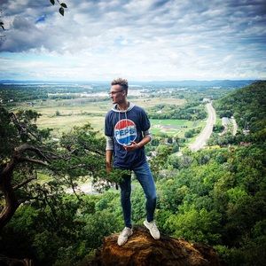 Meet your Posher, Gage